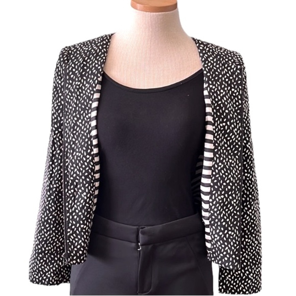 Alice + Olivia Patterned Short Jacket, Black and White, size XS